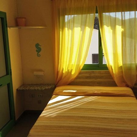 Hotel Lupo Di Mare Марина-ди- Кастаньето Экстерьер фото