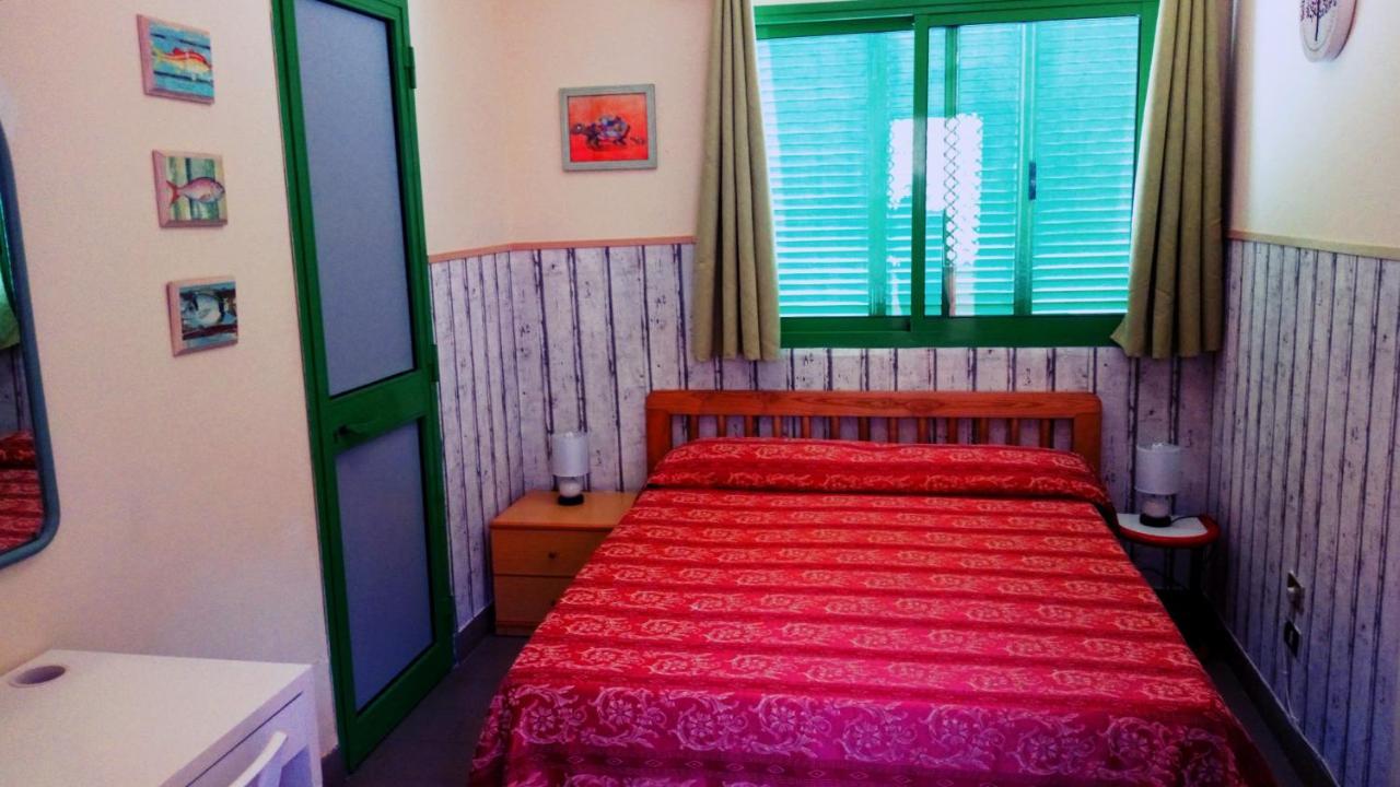 Hotel Lupo Di Mare Марина-ди- Кастаньето Экстерьер фото