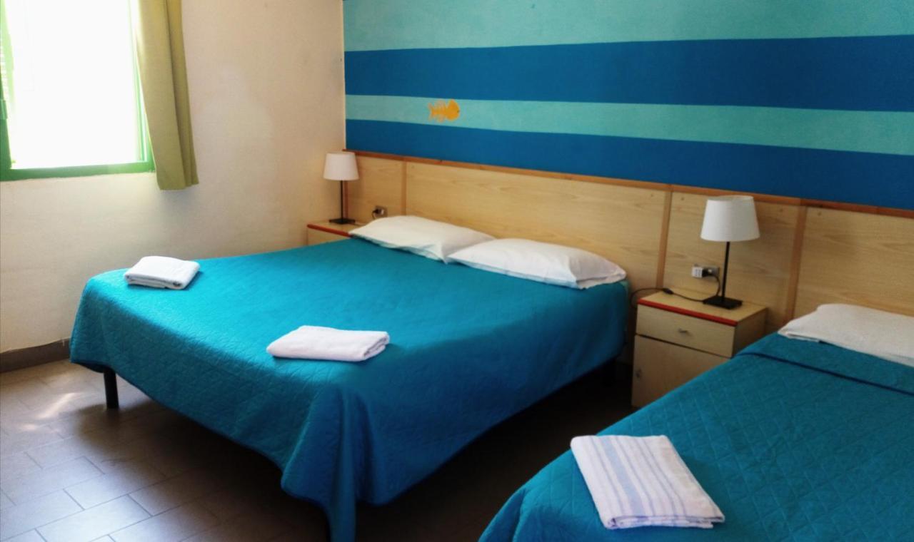 Hotel Lupo Di Mare Марина-ди- Кастаньето Экстерьер фото
